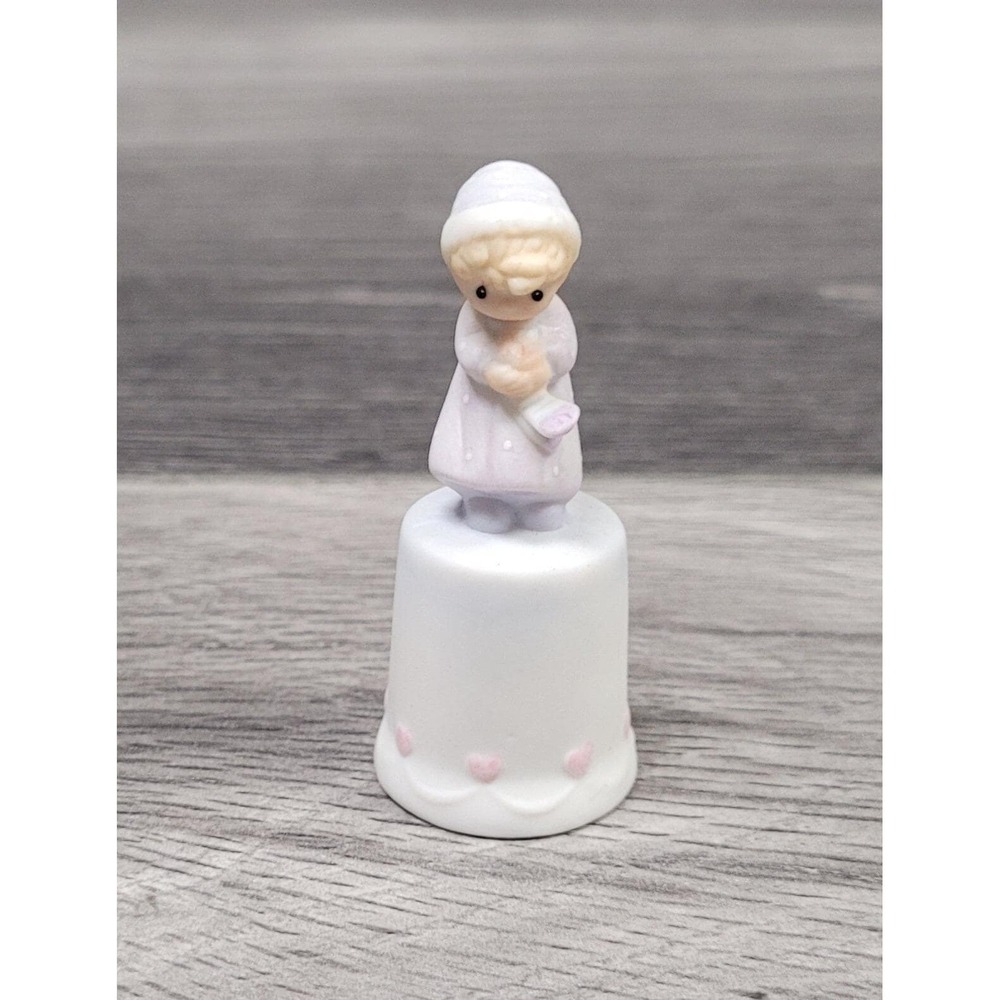 Enesco Precious Moments Figurine Thimble Winter's Song Four Seasons 1985 #100641